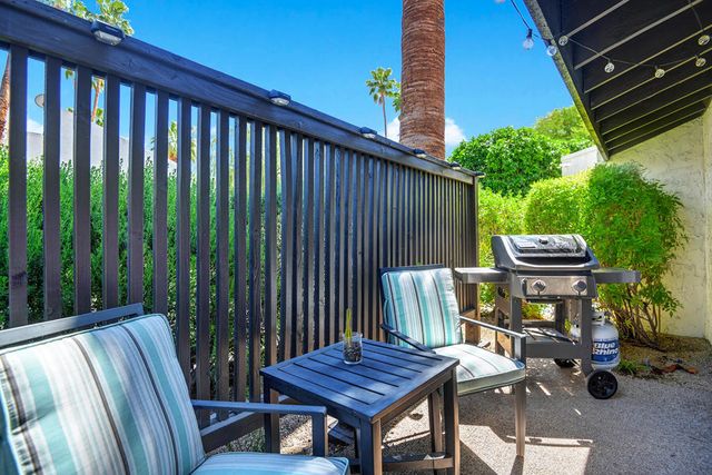 1338 S Camino Real, Palm Springs, CA 92264