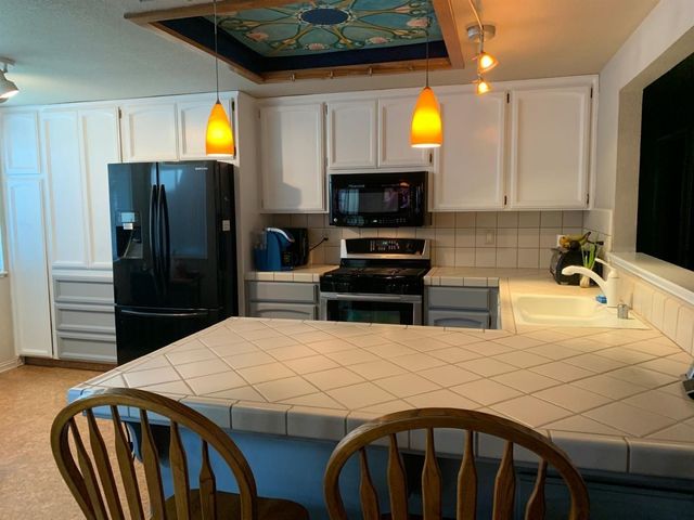 4248 Hackberry Ln, Carmichael, CA 95608