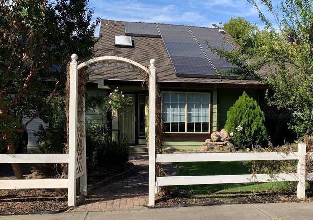 4248 Hackberry Ln, Carmichael, CA 95608