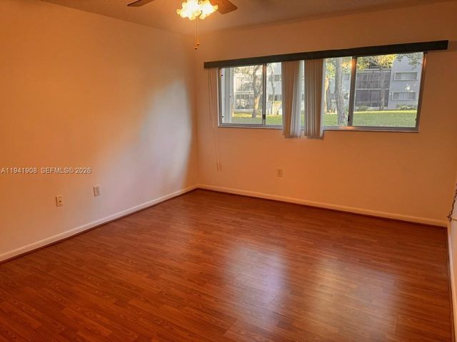 801 SW 138th Avenue 106E, Pembroke Pines, FL 33027