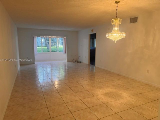 801 SW 138th Avenue 106E, Pembroke Pines, FL 33027