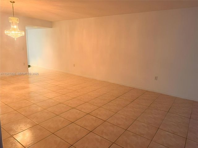 801 SW 138th Avenue 106E, Pembroke Pines, FL 33027