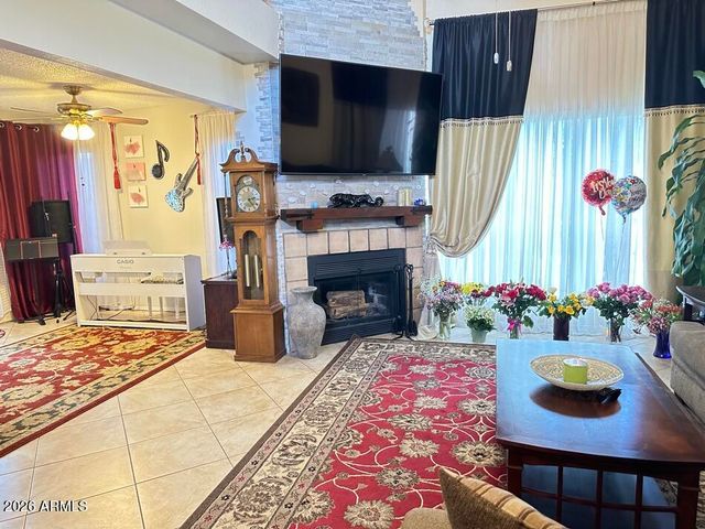 506 E KERRY Lane, Phoenix, AZ 85024