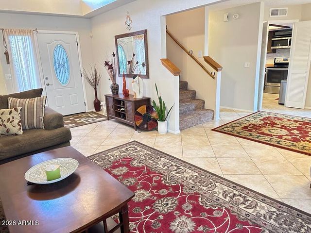 506 E KERRY Lane, Phoenix, AZ 85024