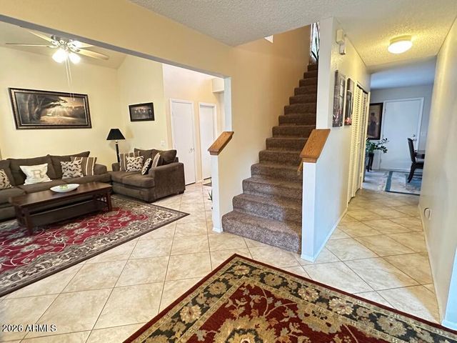 506 E KERRY Lane, Phoenix, AZ 85024