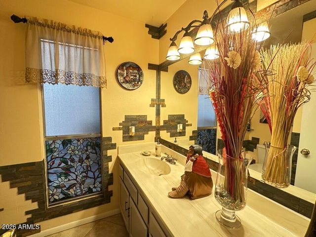 506 E KERRY Lane, Phoenix, AZ 85024