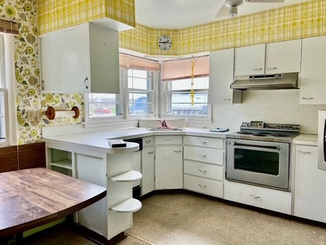 4895 Harvey Street, Norton Shores, MI 49444