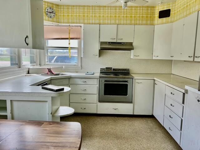 4895 Harvey Street, Norton Shores, MI 49444