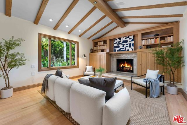 424 Marguerita Avenue, Santa Monica, CA 90402