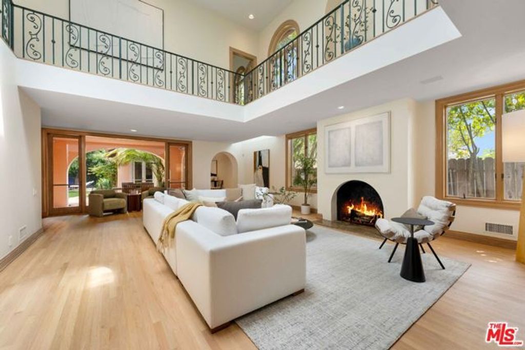 424 Marguerita Avenue, Santa Monica, CA 90402