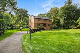 5 Rome Court, Cortlandt Manor, NY 10567