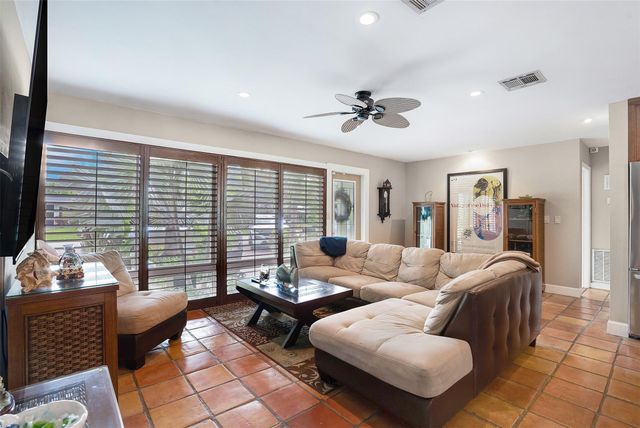 1731 NE 7th Ter, Fort Lauderdale, FL 33305