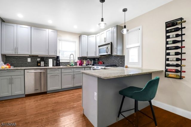 34 Cleveland Ave, Newark City, NJ 07106