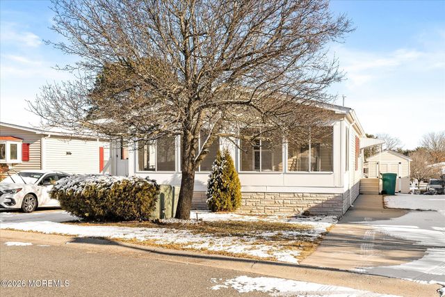 405 Maplehurst Court, Manchester, NJ 08759