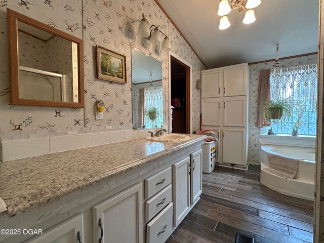 144 Serenity Lane, Anderson, MO 64831