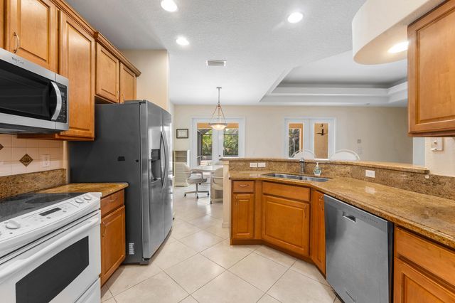 4717 NW Winter Oak Court, Jensen Beach, FL 34957