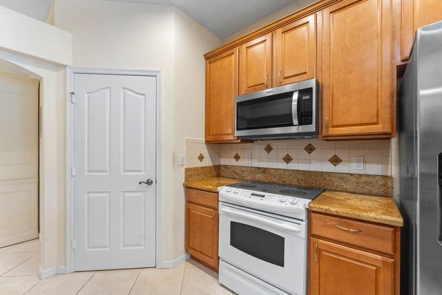 4717 NW Winter Oak Court, Jensen Beach, FL 34957