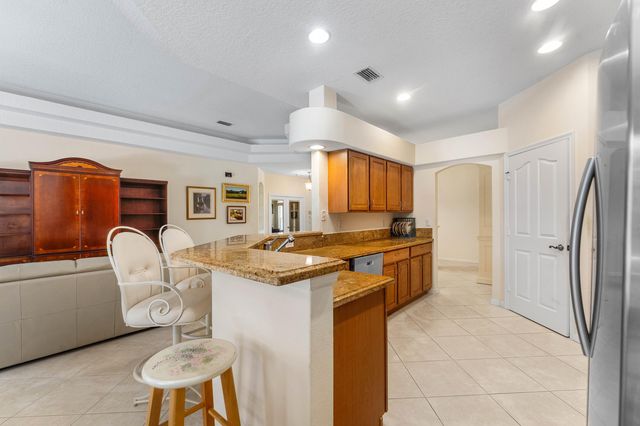 4717 NW Winter Oak Court, Jensen Beach, FL 34957