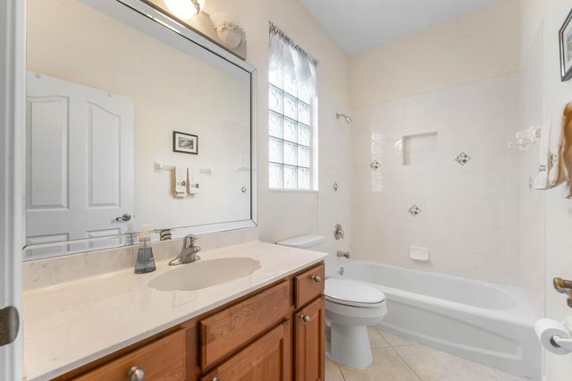 4717 NW Winter Oak Court, Jensen Beach, FL 34957