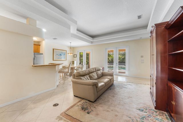 4717 NW Winter Oak Court, Jensen Beach, FL 34957