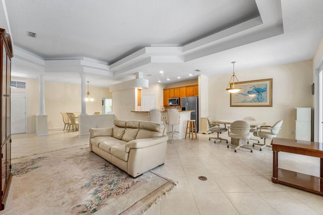 4717 NW Winter Oak Court, Jensen Beach, FL 34957