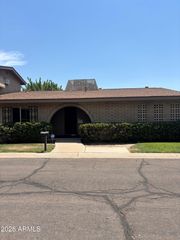 7325 N 11TH Street, Phoenix, AZ 85020