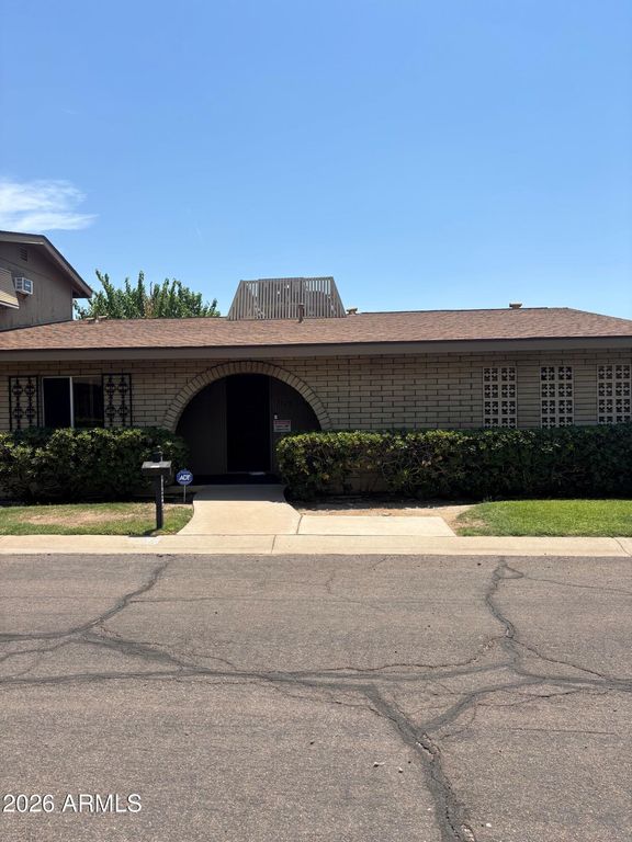7325 N 11TH Street, Phoenix, AZ 85020