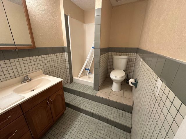 9334 Lomax Street, Houston, TX 77093