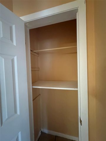 9334 Lomax Street, Houston, TX 77093