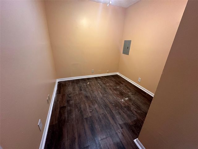 9334 Lomax Street, Houston, TX 77093