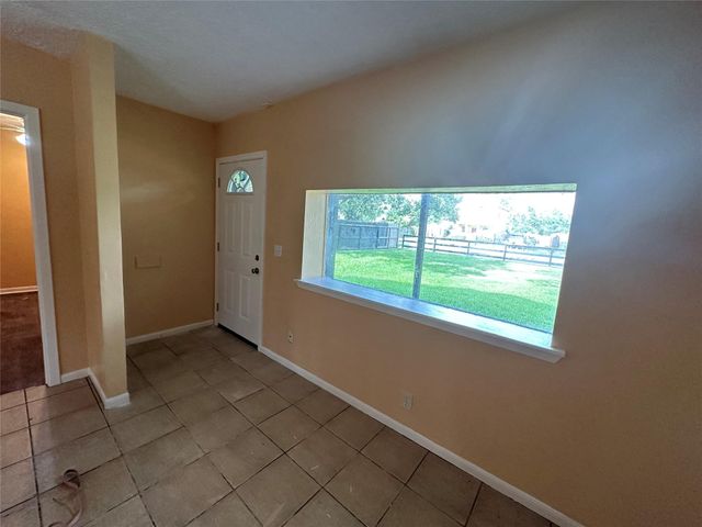 9334 Lomax Street, Houston, TX 77093