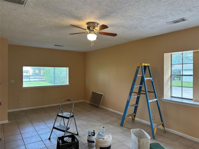 9334 Lomax Street, Houston, TX 77093