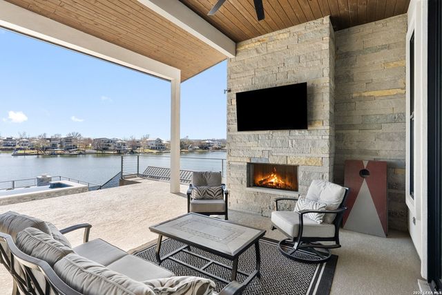 121 Houdini, Kingsland, TX 78639