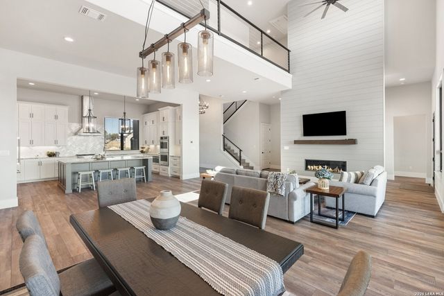 121 Houdini, Kingsland, TX 78639