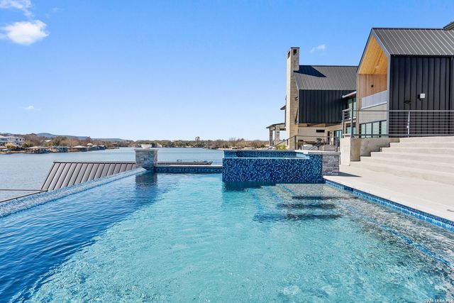 121 Houdini, Kingsland, TX 78639