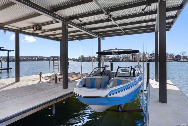 121 Houdini, Kingsland, TX 78639