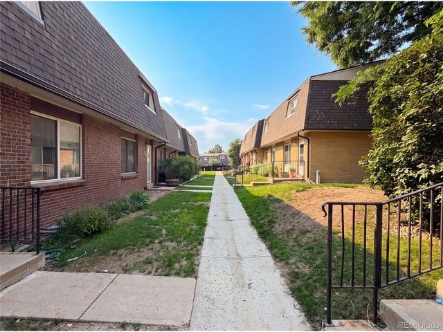 7141 S Webster St, Littleton, CO 80128