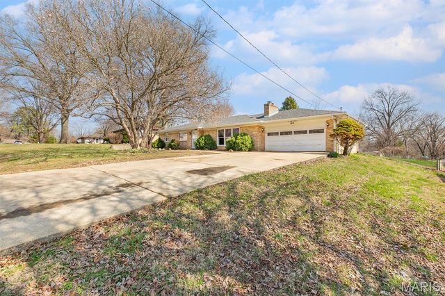 104 Rex Drive, Collinsville, IL 62234