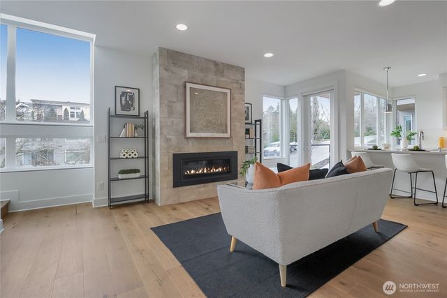 222 4th Avenue, Kirkland, WA 98033