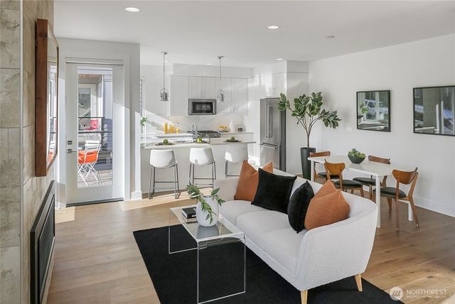 222 4th Avenue, Kirkland, WA 98033