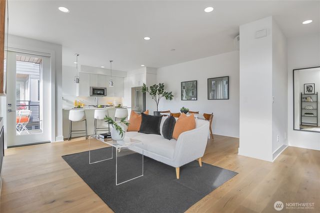 222 4th Avenue, Kirkland, WA 98033