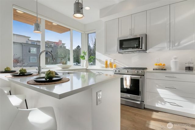 222 4th Avenue, Kirkland, WA 98033