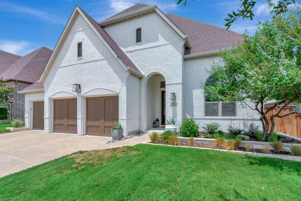 920 Champions Way, Roanoke, TX 76262 — exterior