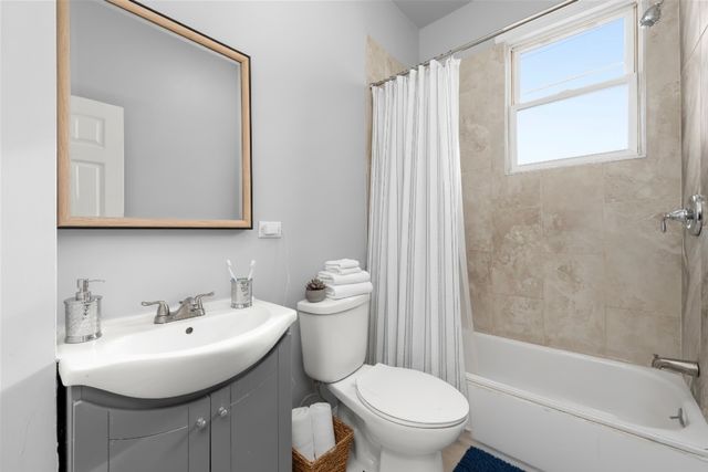 8633 S Union Avenue, Chicago, IL 60620