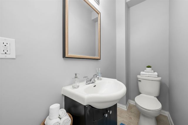 8633 S Union Avenue, Chicago, IL 60620