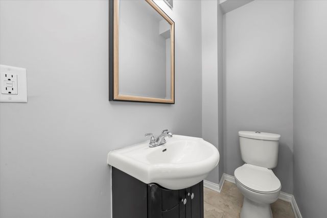 8633 S Union Avenue, Chicago, IL 60620