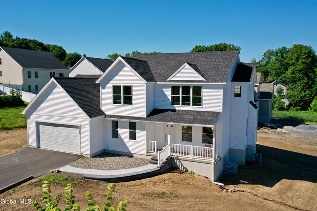 802 S Ravine Road, Niskayuna, NY 12309