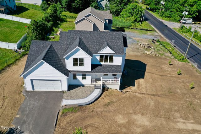 802 S Ravine Road, Niskayuna, NY 12309