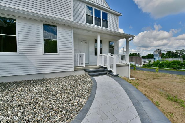 802 S Ravine Road, Niskayuna, NY 12309