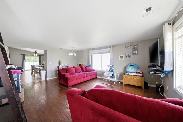 4614 Tamworth Ln, Pasco, WA 99301